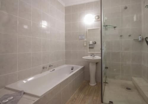 The Lookout Guest House, 