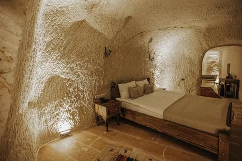 Lagania Cave Suites