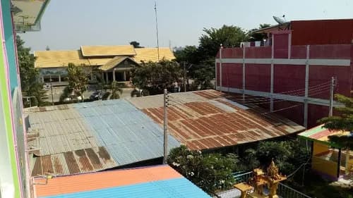Rueangsri  Siri Guesthouse
