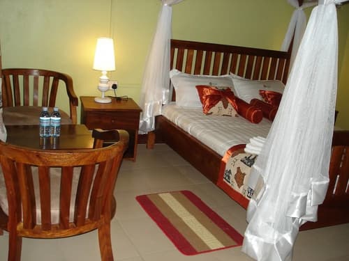 Engiri Game Lodge and Campsite, 