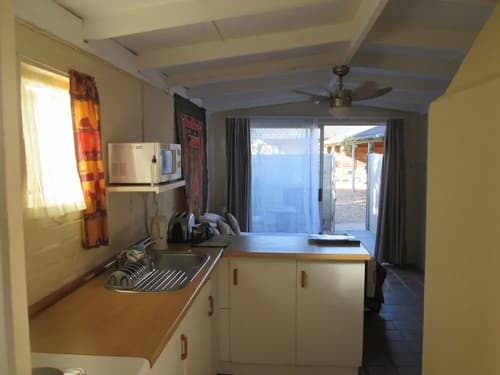 Inyathi Guest Lodge & Self Catering Chalets