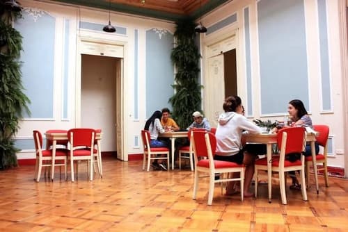 R10 Hostal - Hostel
