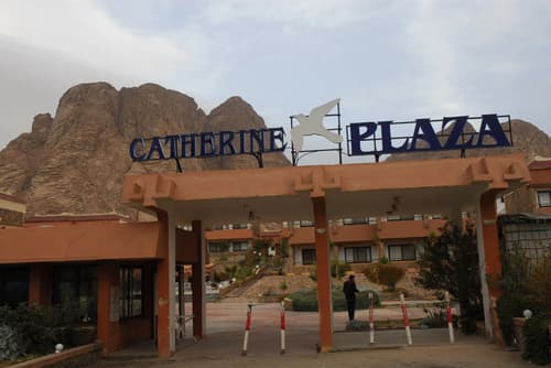 Catherine Plaza Hotel, 