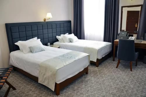 Parliament Palace Hotel, 