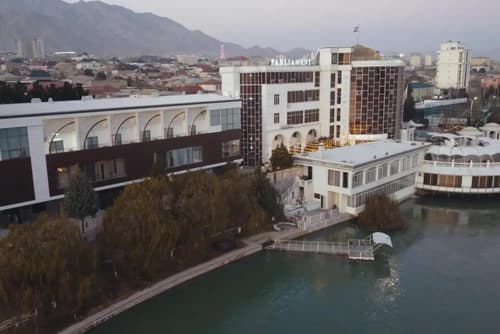 Parliament Palace Hotel, 