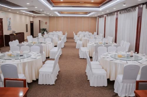 Wanfangyuan International Beijing South Railway Station Hotel