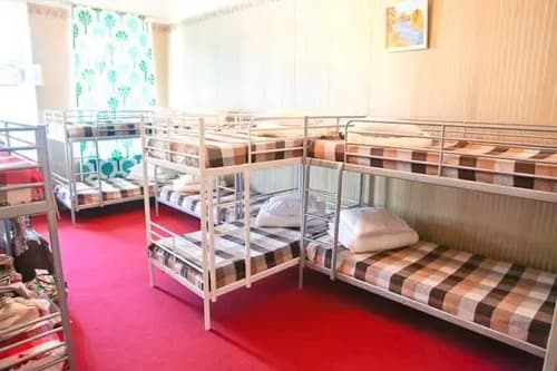 The ROOMS bed&breakfast - Hostel, 