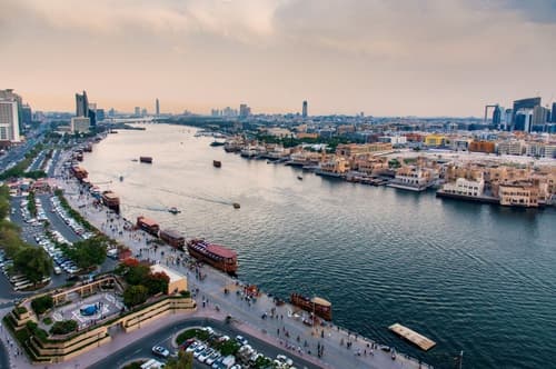 Esplora gli Emirati Arabi Uniti