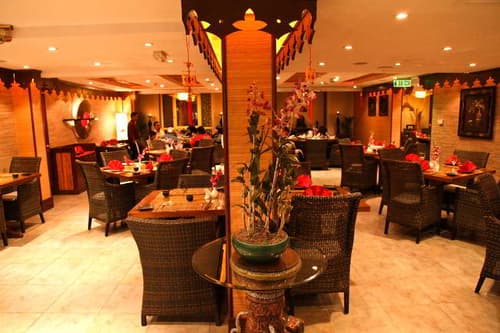 Arabian Courtyard Hotel & Spa, RESTAURANT