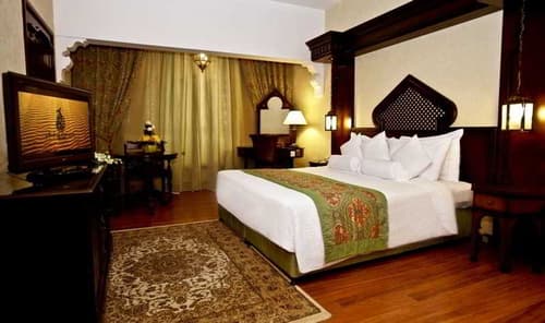 Arabian Courtyard Hotel & Spa, ROOM