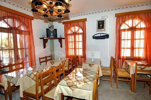 Deluxe Hotel Santorini