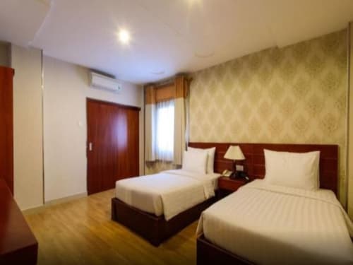 Central Park Saigon Hotel