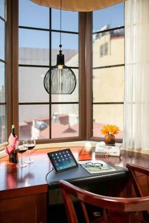 Emerald Hotel Hanoi Hai Ba Trung