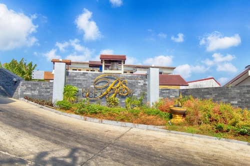 Oceanview Treasure Hotel & Residence