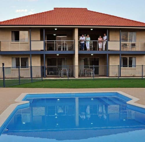 Pinnacles Edge Resort, 