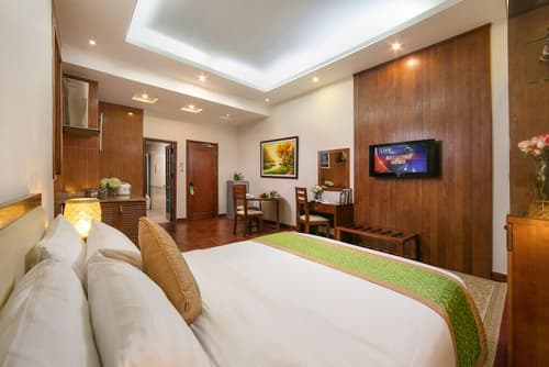Emerald Hotel Hanoi Hai Ba Trung, 