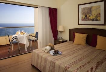 Yellow Praia Monte Gordo Hotel, Room