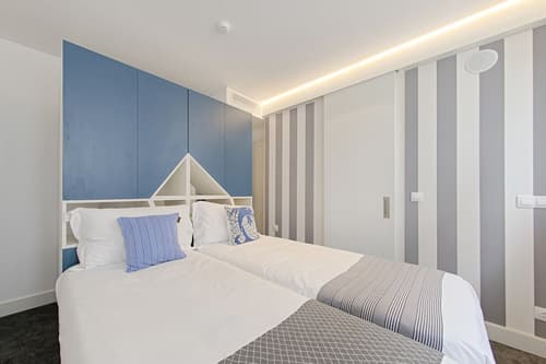 Histórias por Metro Quadrado, Room