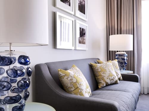 Hotel Continental, Room