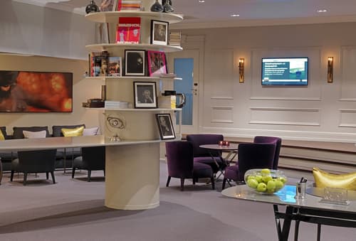 Hotel Continental, Lobby