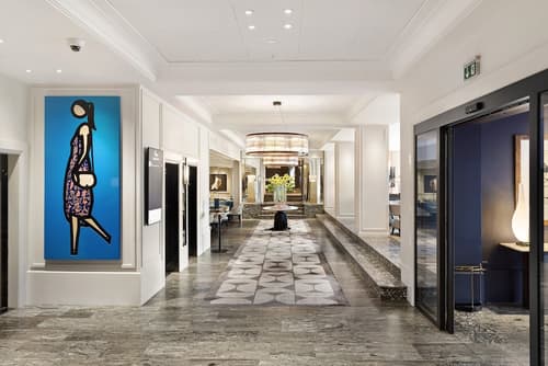 Hotel Continental, Lobby