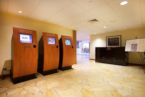Aston Kaanapali Shores, Lobby