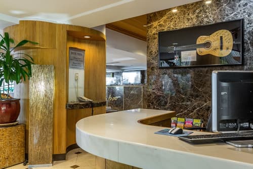 Castle Bamboo Waikīkī Hotel, Lobby