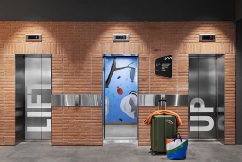 Moxy Barcelona, Lobby