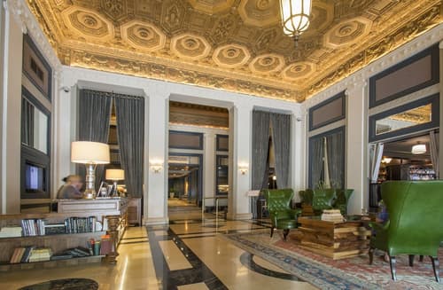 Sentinel Hotel, Lobby