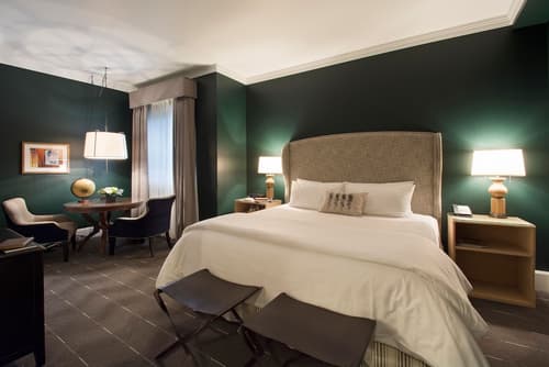 Sentinel Hotel, Room