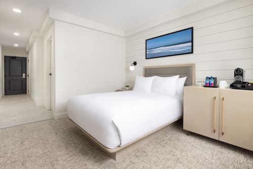 The Pell - Part of JdV by Hyatt