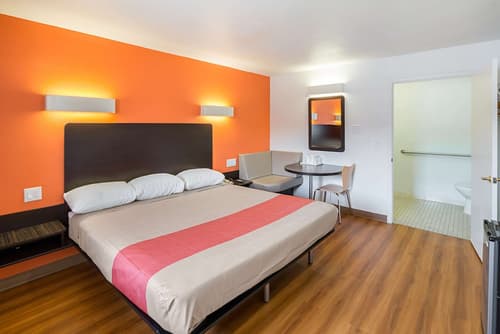 Motel 6 El Paso, TX - Airport - Fort Bliss, Room