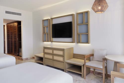 Wyndham Grand Cancun All Inclusive Resort & Villas