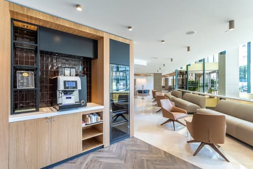 Holiday Inn Lisbon by IHG, Lobby