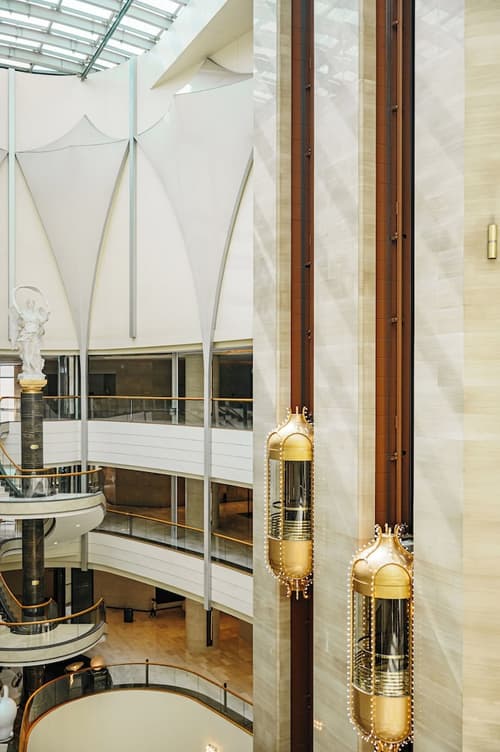 Lotte Hotel World, Lobby