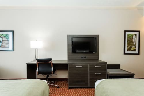 Best Western Inn On The Bay