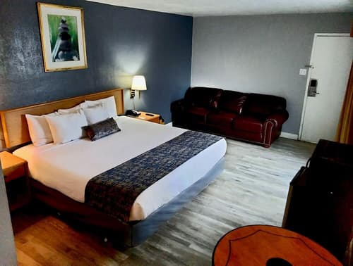 The Metropolitan Inn, Room