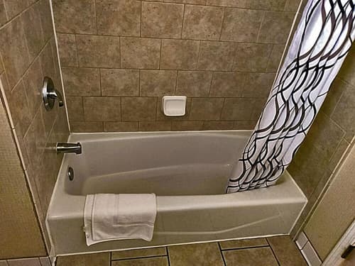 The Metropolitan Inn, Room