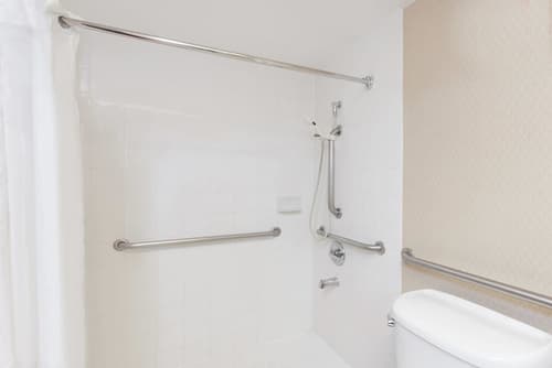 Howard Johnson by Wyndham Fullerton/Anaheim Conference Cntr