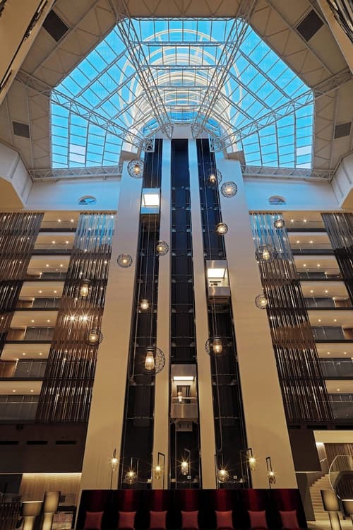 Sheraton Grand Tbilisi Metechi Palace, Lobby