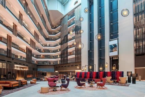 Sheraton Grand Tbilisi Metechi Palace, Lobby