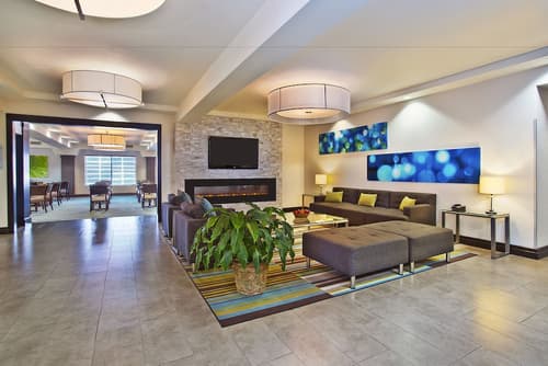 Holiday Inn Express Sault Ste Marie by IHG, Lobby sitting area