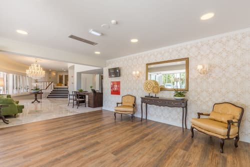 Luna Hotel Turismo, Lobby sitting area