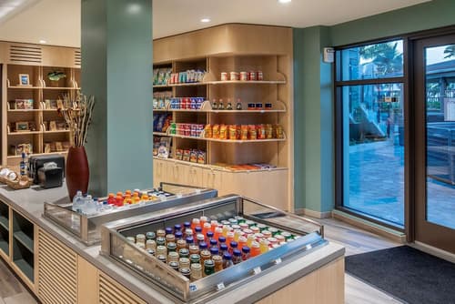 Hilton Grand Vacations Club Maui Bay Villas, Delicatessen