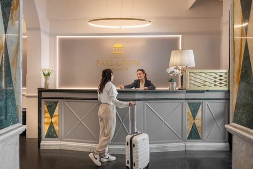 Hotel Palladium Palace, Reception