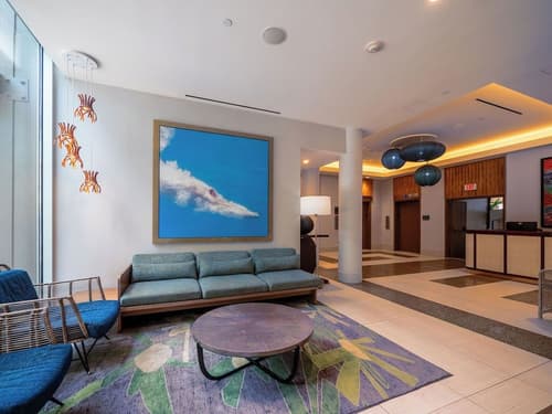 Waikiki Malia, Lobby sitting area