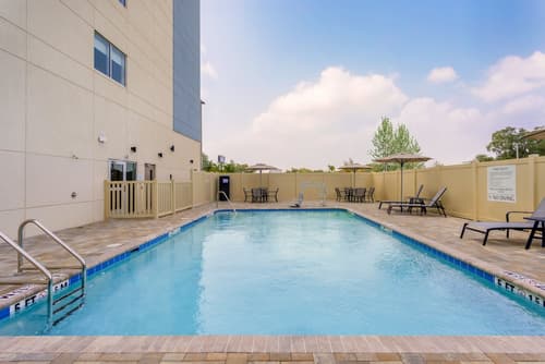 Holiday Inn Express & Suites Tampa Stadium – Airport Area by IHG, Pool