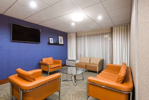 Wingate by Wyndham Springfield, Lobby