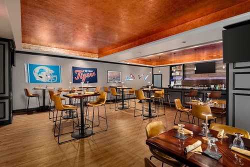 Fort Pontchartrain Detroit, a Wyndham Hotel, Dining