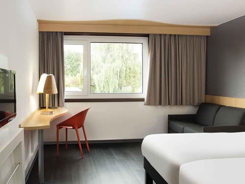 Ibis 3 Lacs Neuchatel Hotel
